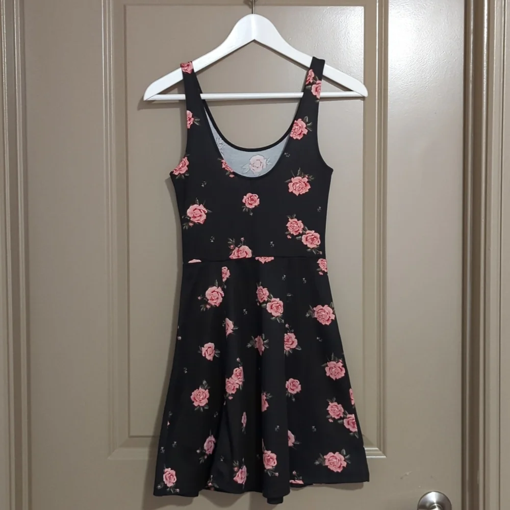Floral Pattern Dress - Picture 2 of 2